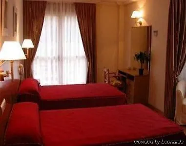 Hotel Arturo Soria Centro Madrid 4*,